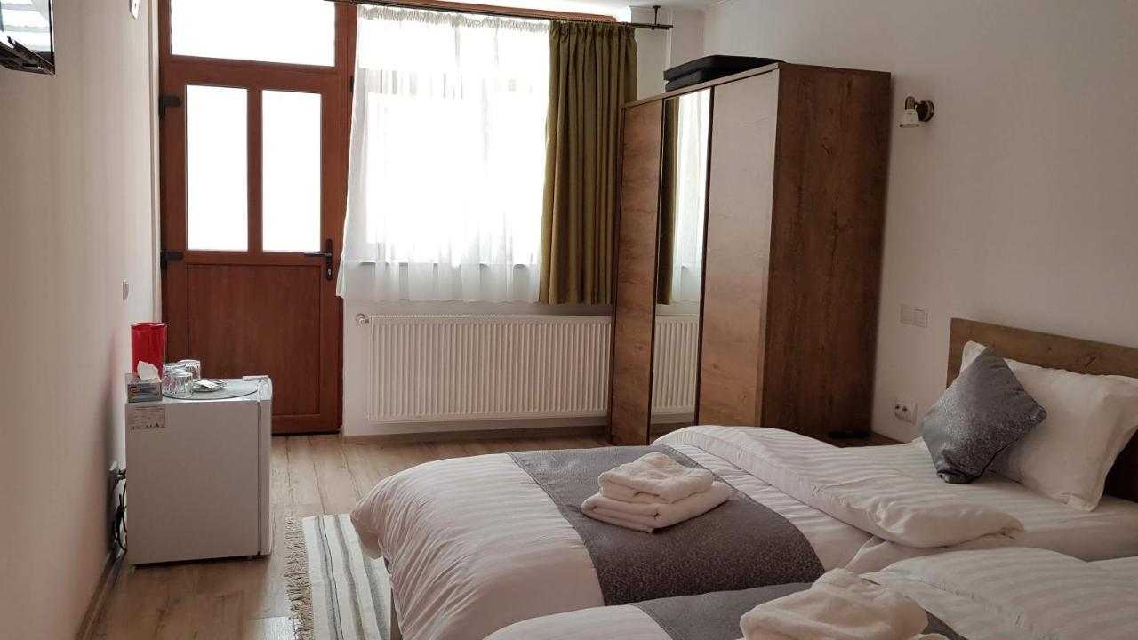 Resting House Hotel Brassó Kültér fotó